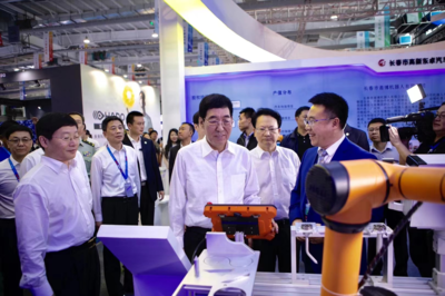 校友人物 | 周宇 大爱无疆的优秀青年企业家与电子产品研发先锋