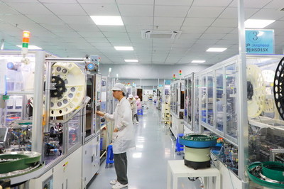 听诉求、强服务、谋发展——李中文带队深入企业调研电子产品研发